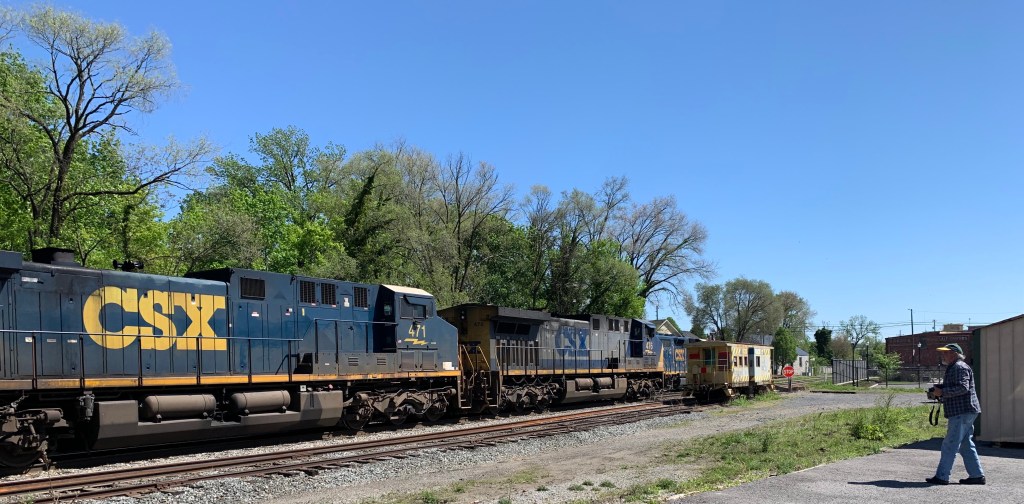 Trainspotters of the world unite